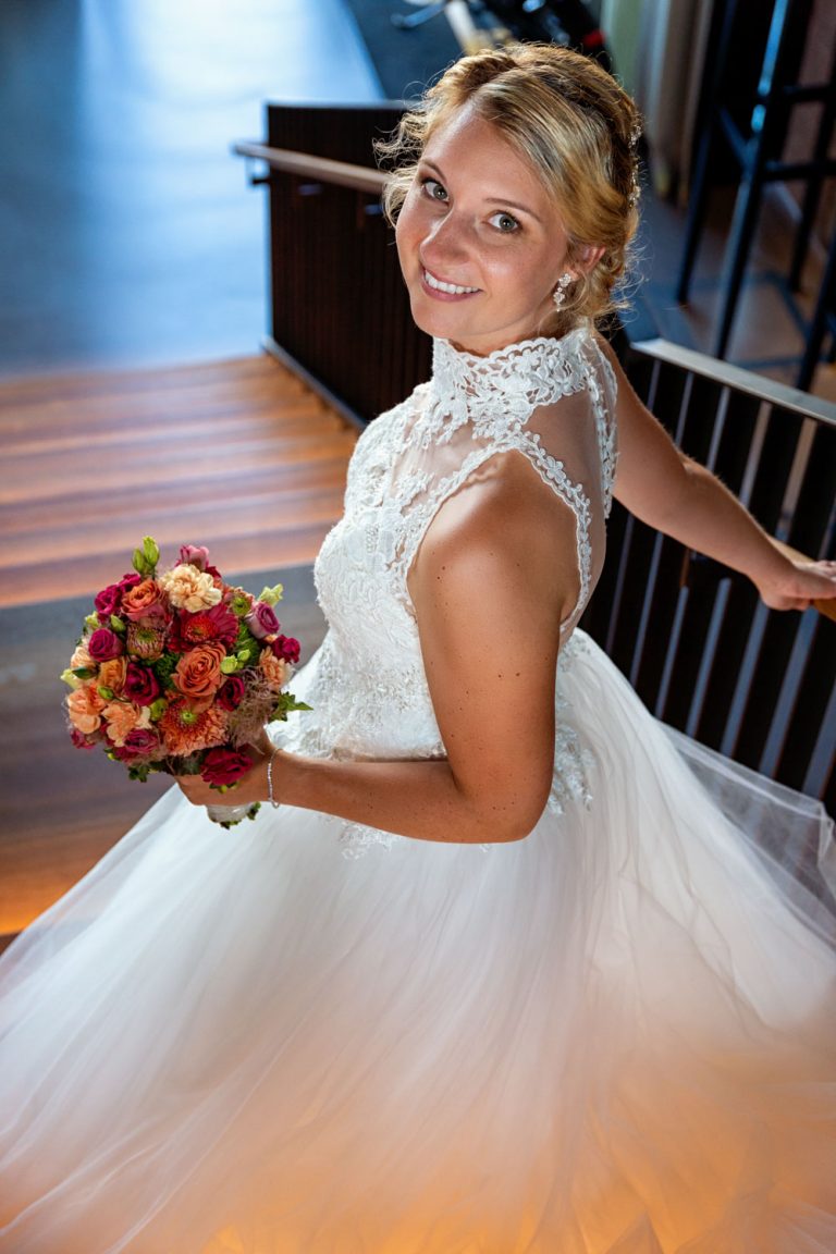 Hochzeit in Offenburg Park Brautpaar 4 768x1152